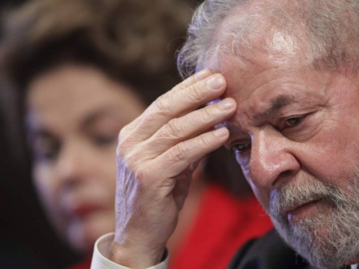 Muere nieto del expresidente Lula, sus abogados pedirán permiso para que asista al funeral