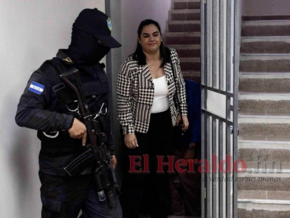 A debate 69 pruebas en el juicio de Rosa Elena de Lobo