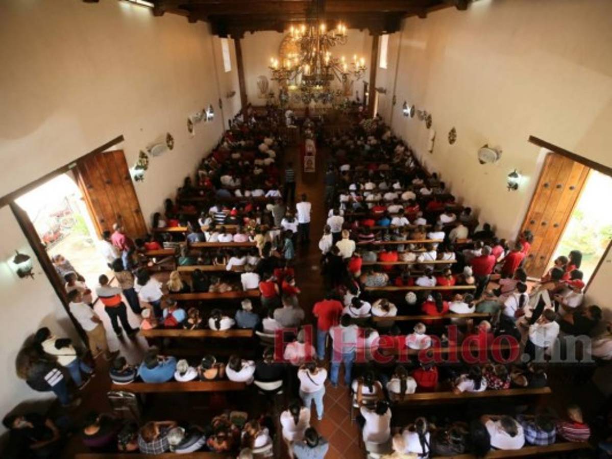 Entre dolor y llanto dan el último adiós a Francisco 'Paquito' Gaitán