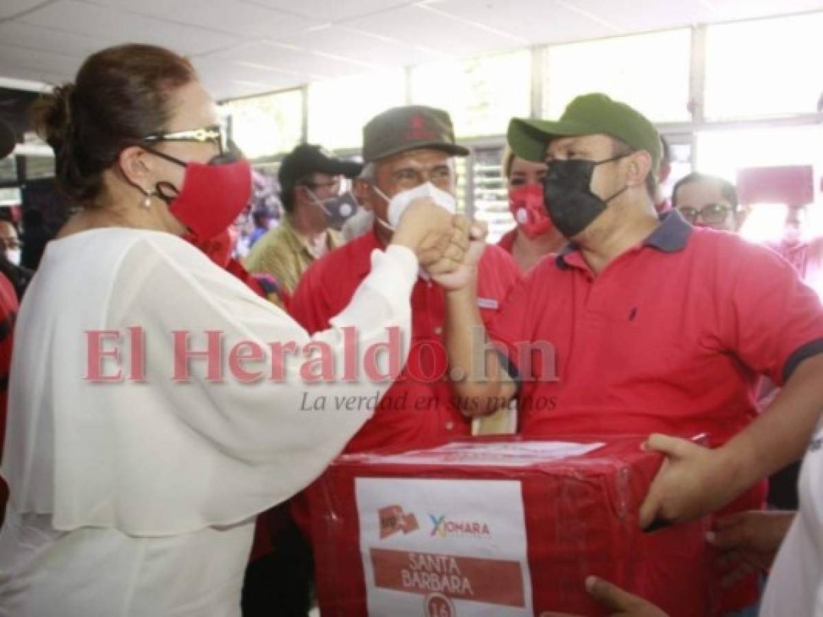 La precandidata Xiomara Castro de Zelaya recibió numerosas muestras de respaldo en la Sede de su partido. Foto: Efraín Salgado/ EL HERALDO