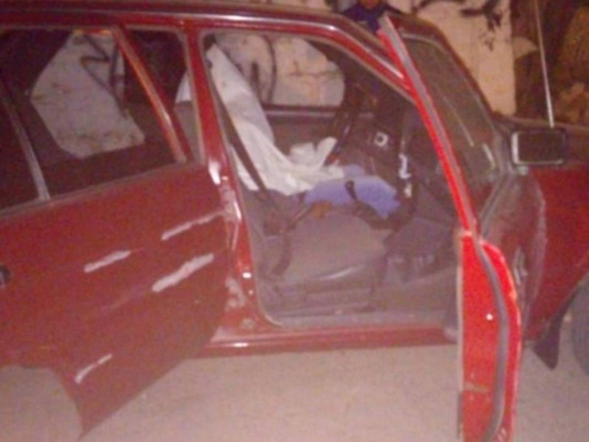 Matan a hombre dentro de su carro en la colonia Guillén de la capital