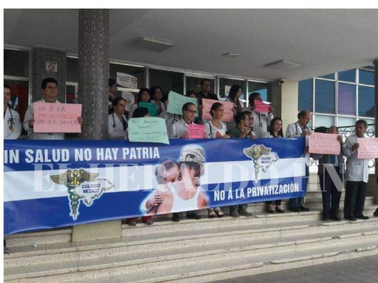Médicos hondureños vuelven a sus labores tras favorables negociaciones con autoridades