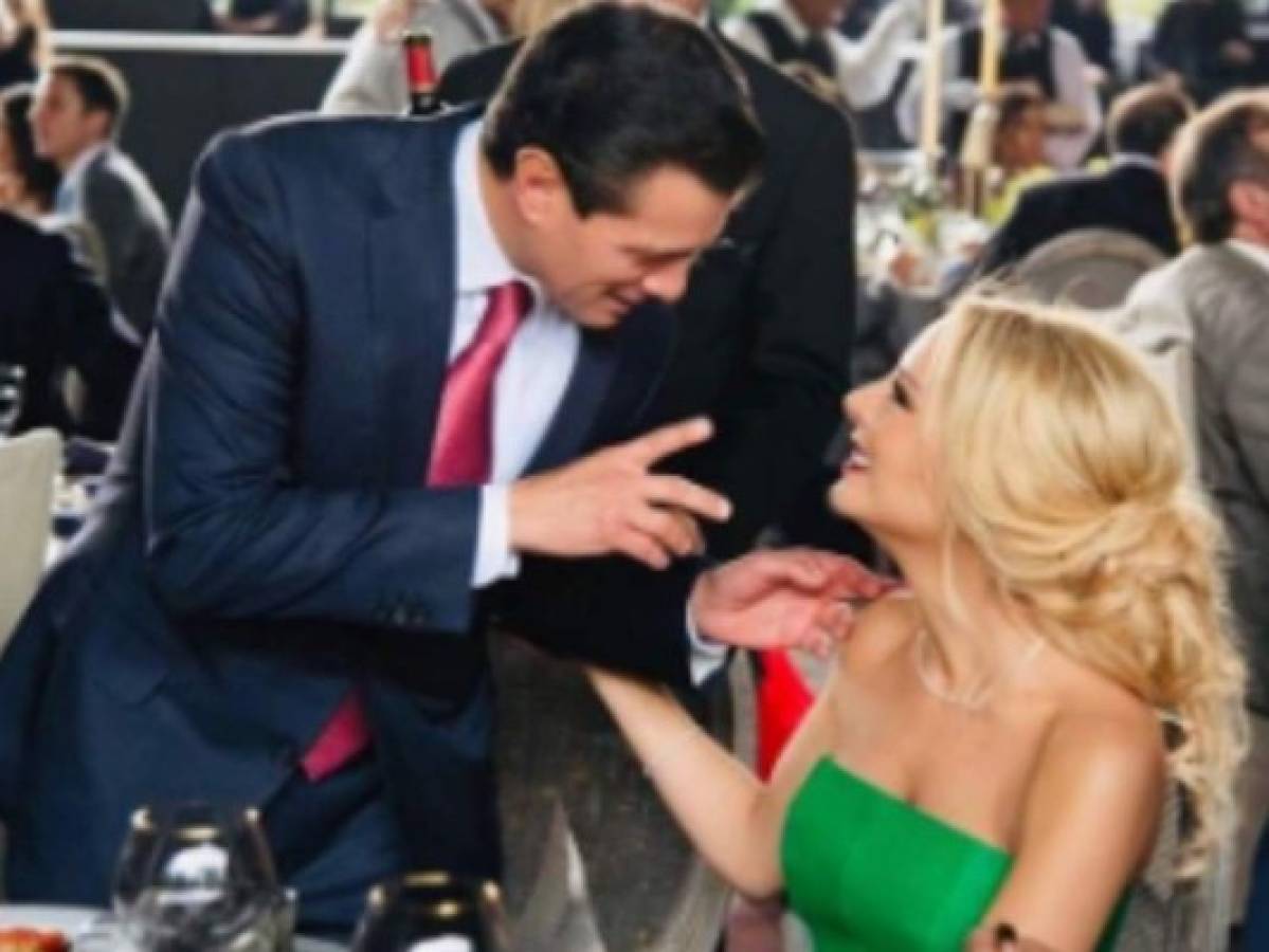 Enrique Peña Nieto y Tania Ruiz son vistos en NY usando disfraces