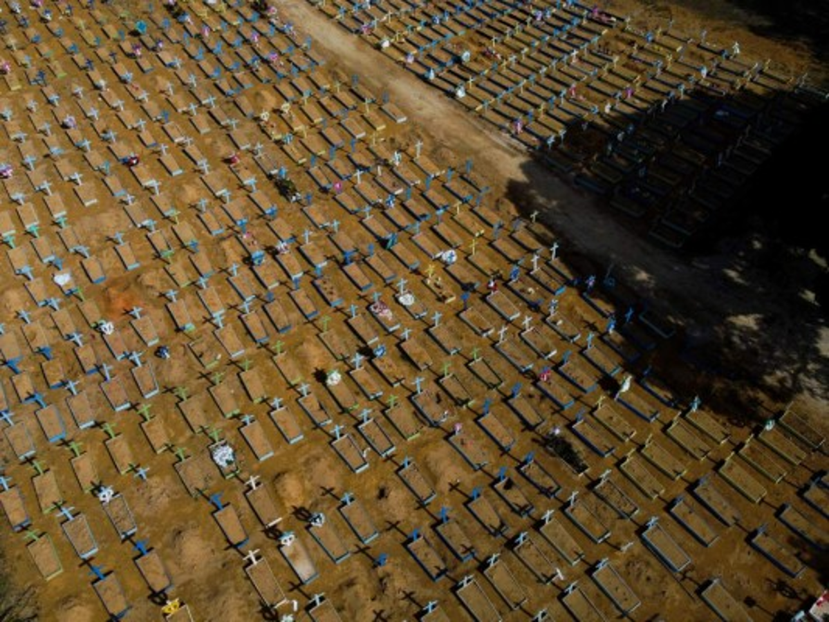 América Latina sufre nueva embestida del covid-19 y vacuna de JyJ sigue suspendida