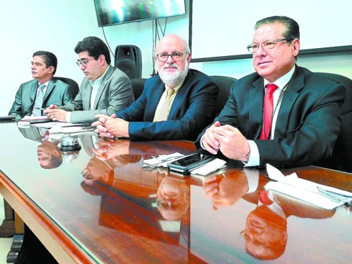 Transparencia y elecciones en paz pide la Andi al TSE