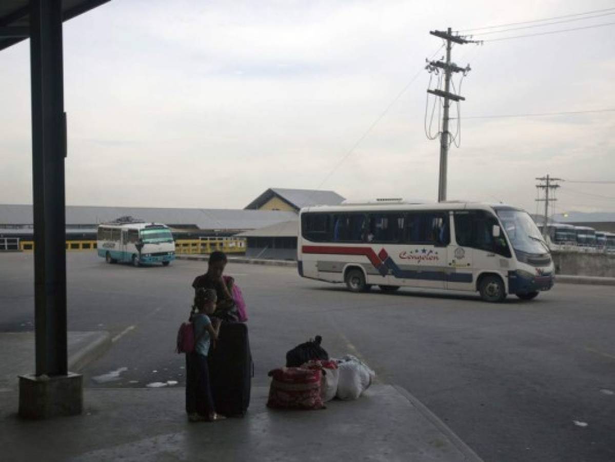 Muchos migrantes de la caravana devueltos a Honduras lo intentarán de nuevo