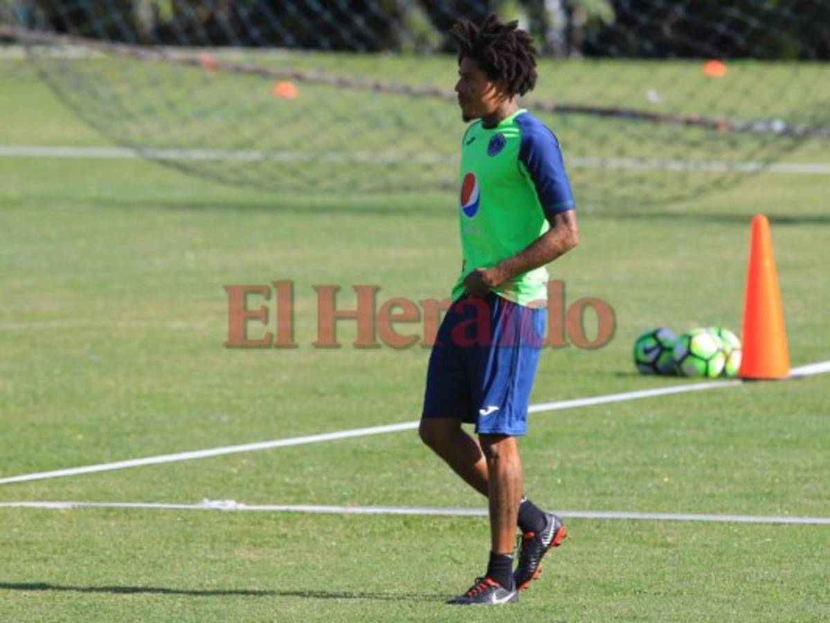 Henry Figueroa llegó puntual al entrenamiento de Motagua