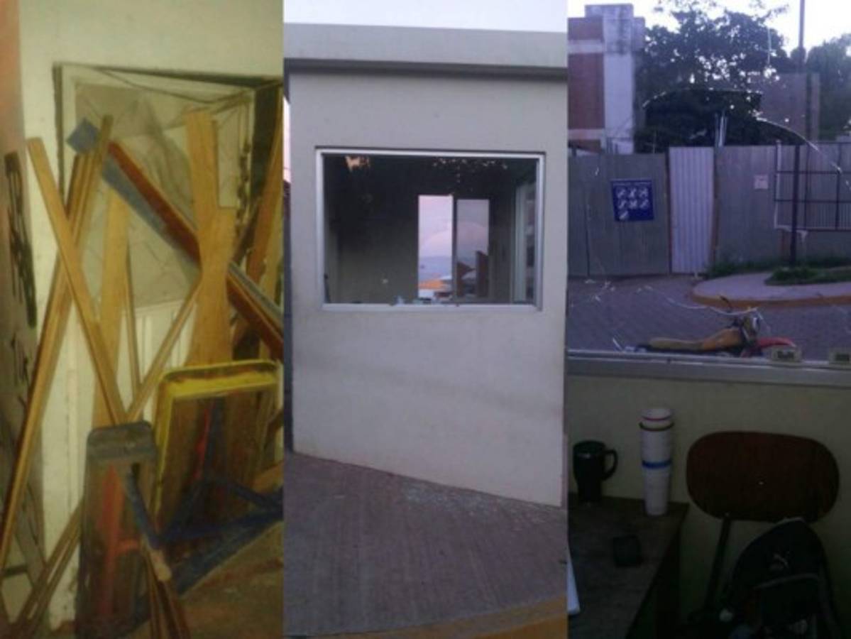 Los estudiantes rompieron los vidrios de una de las casetas de vigilancia.