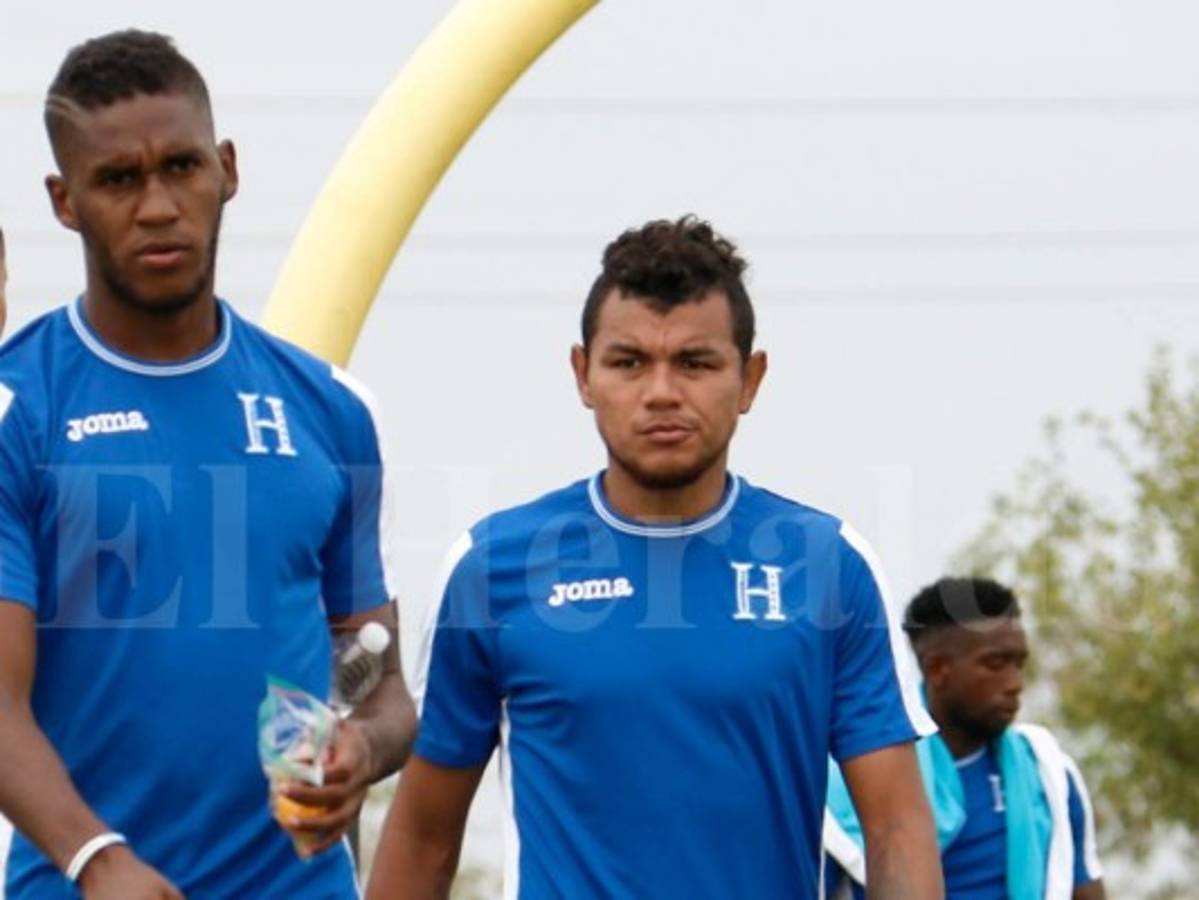 Mario Martínez entrena con molestias en el tobillo en la Selección de Honduras