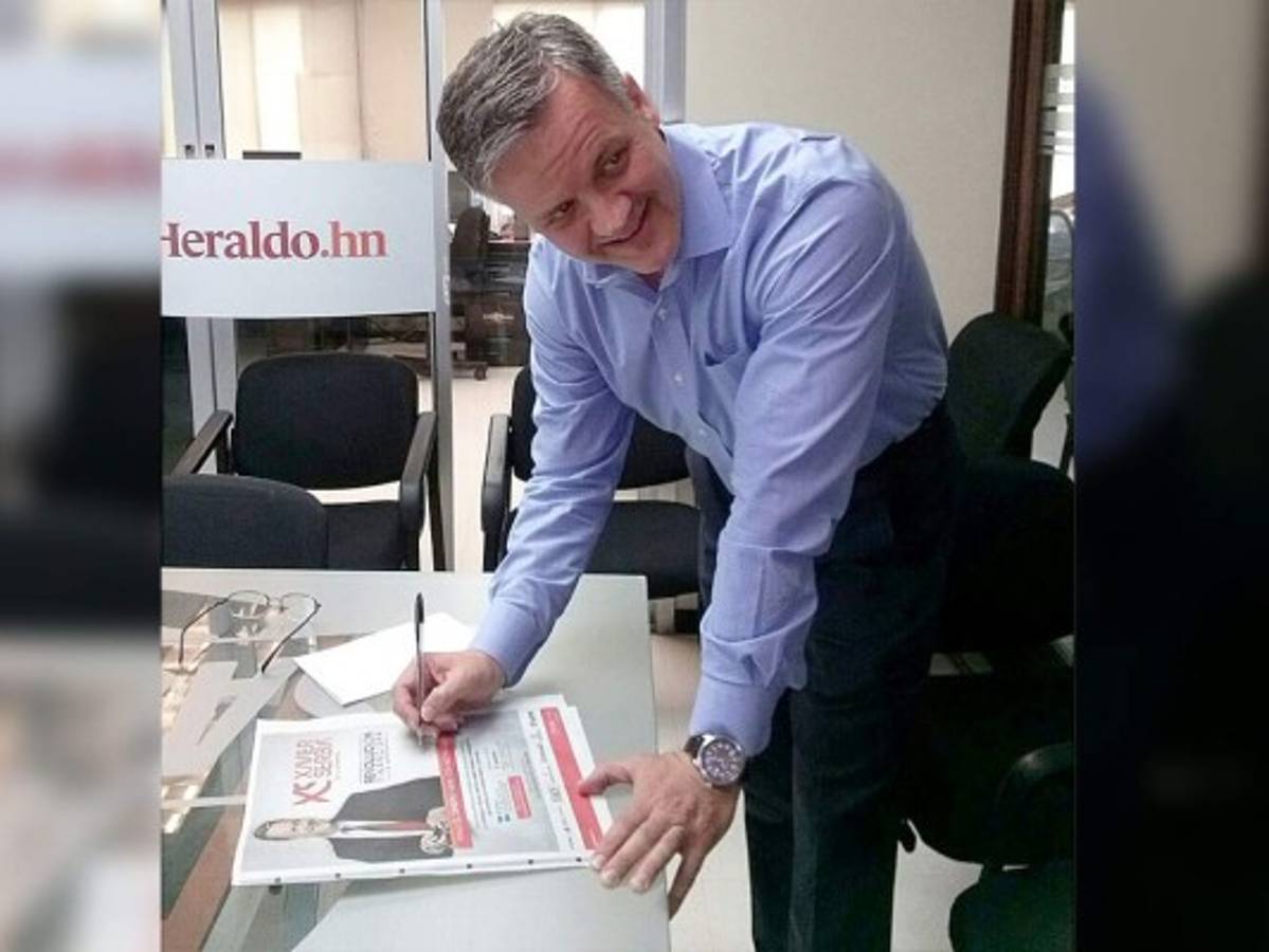 Xavier Serbiá visita la Sala de Redacción de EL HERALDO&nbsp;&nbsp;