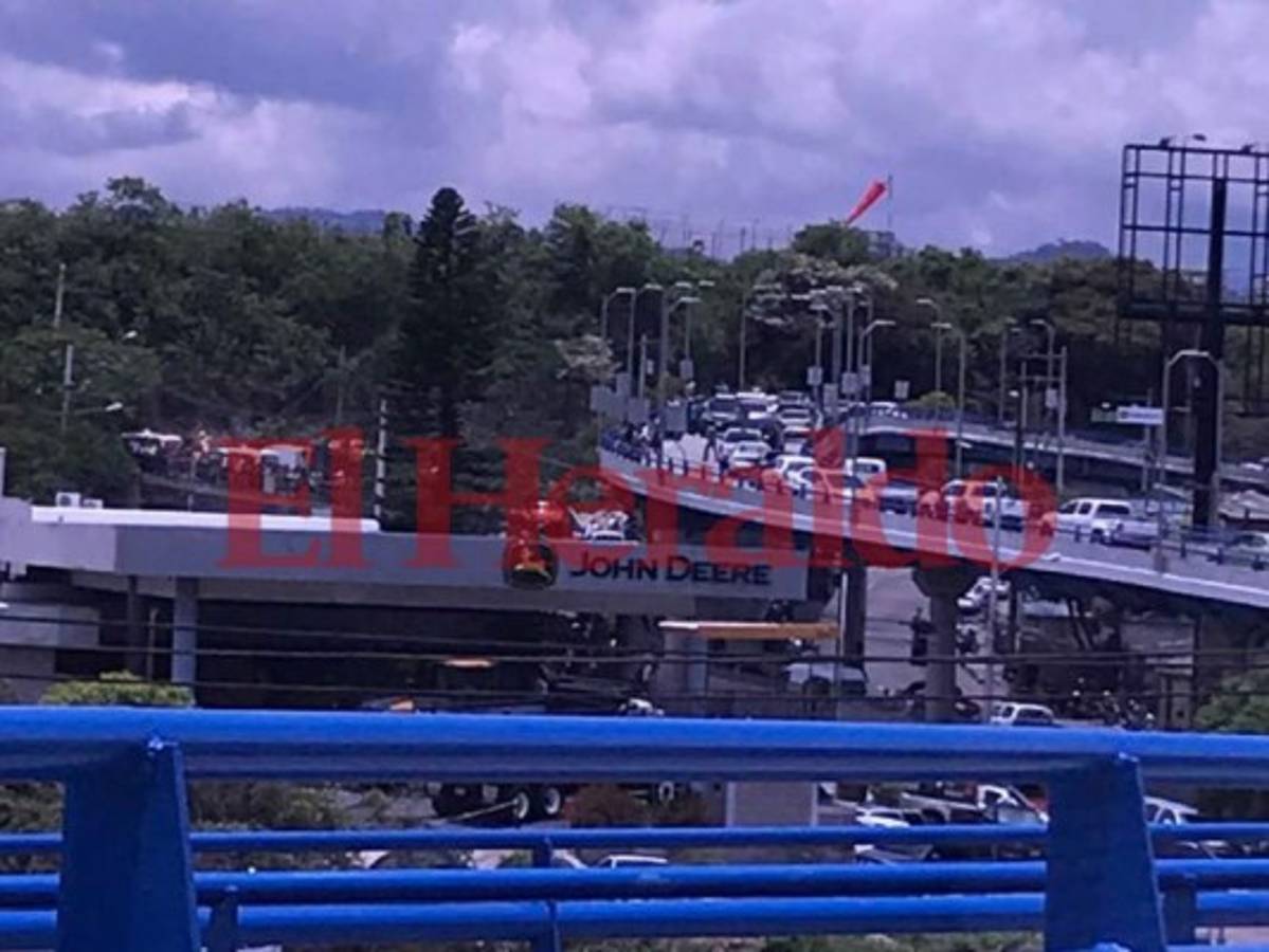 Accidente en el Aeropuerto Toncontín deja tráfico vehicular en la capital de Honduras