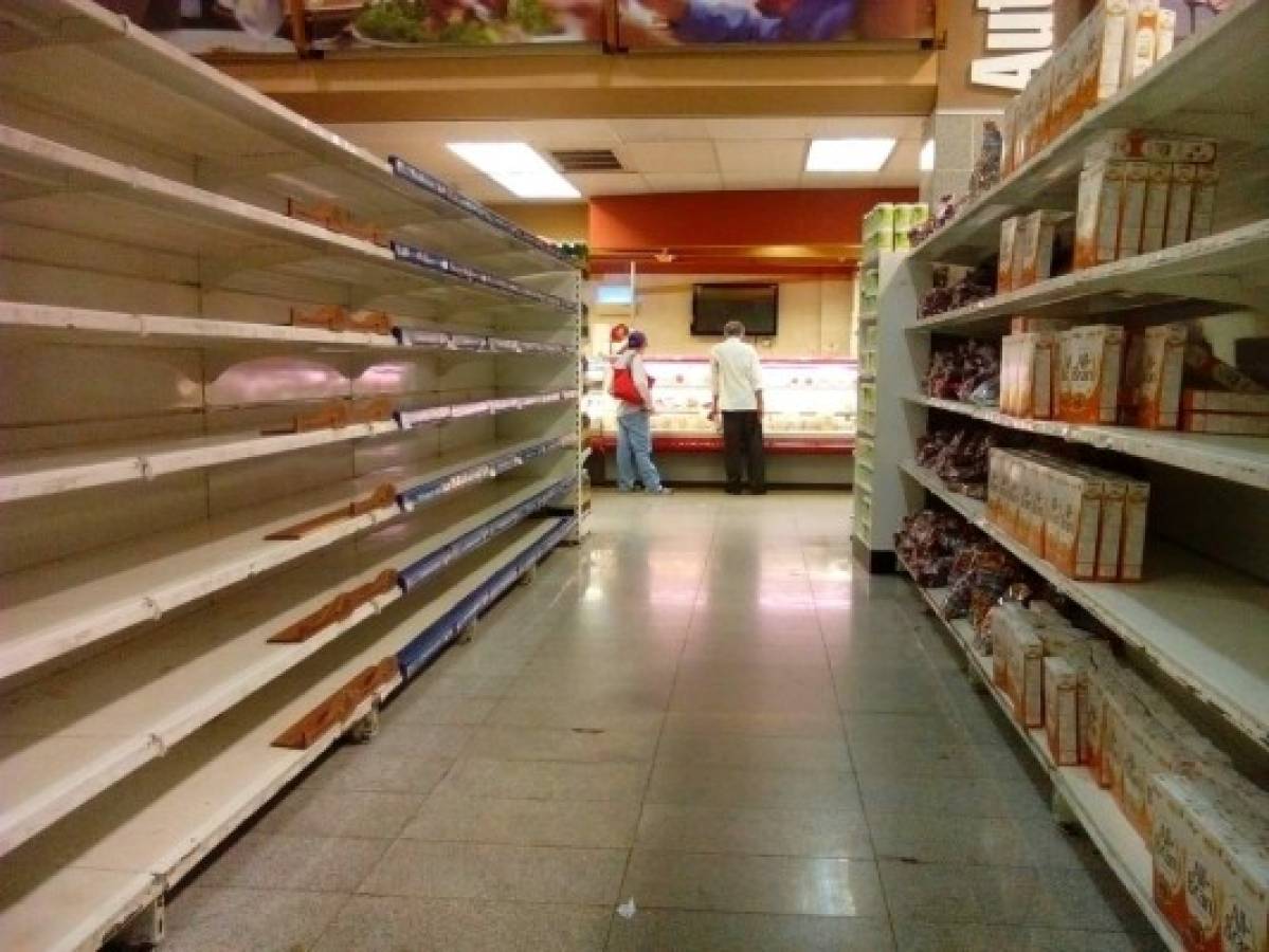 Venezuela extiende por dos semanas jornada laboral de dos días  