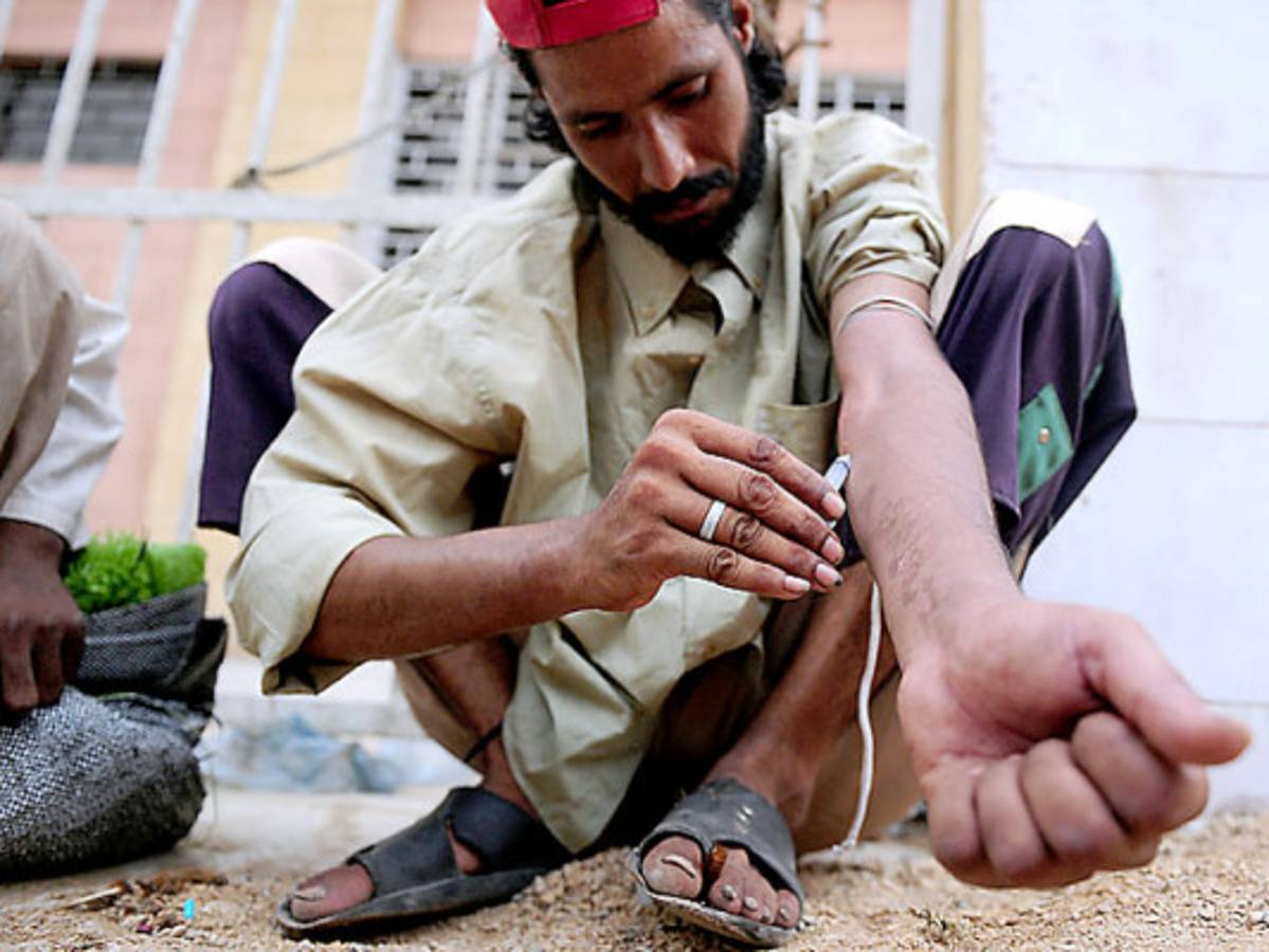 Al menos 200 mil personas mueren al año por drogas ilícitas