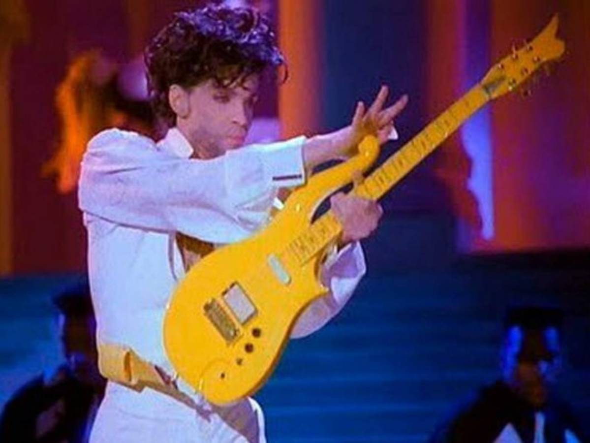 Guitarra de Prince vendida en casi 140,000 dólares