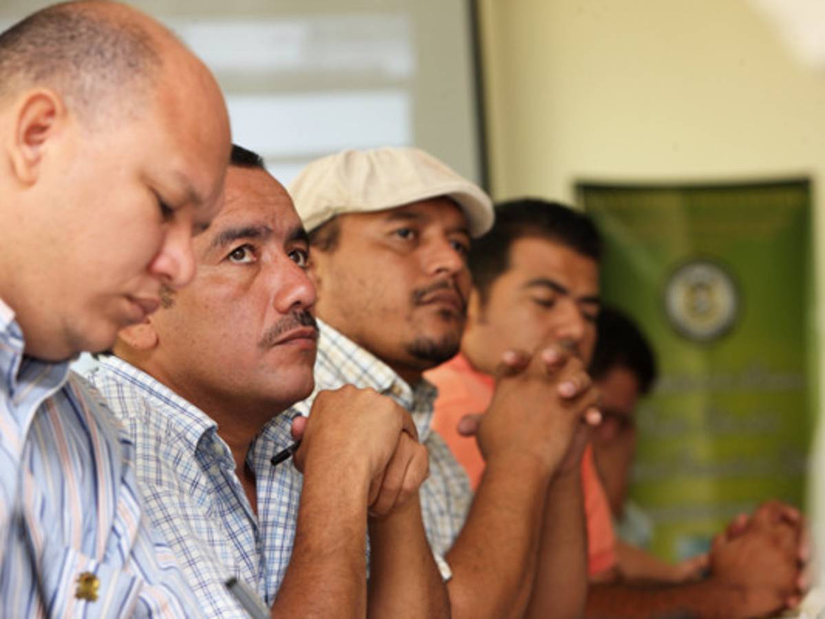 Gobierno reanudará diálogo con maestros