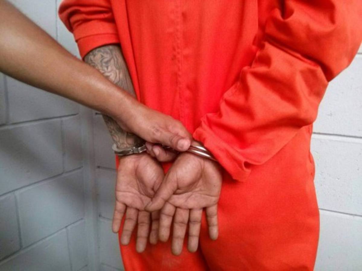 Honduras: Así fue la llegada de los reos trasladados de Támara a penal de Santa Bárbara