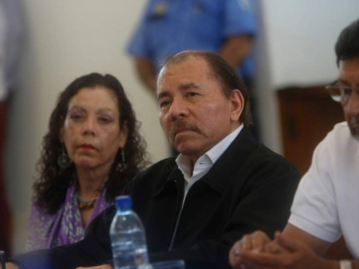 En medio del caos comenzó el diálogo en Nicaragua con la presencia del presidente Daniel Ortega