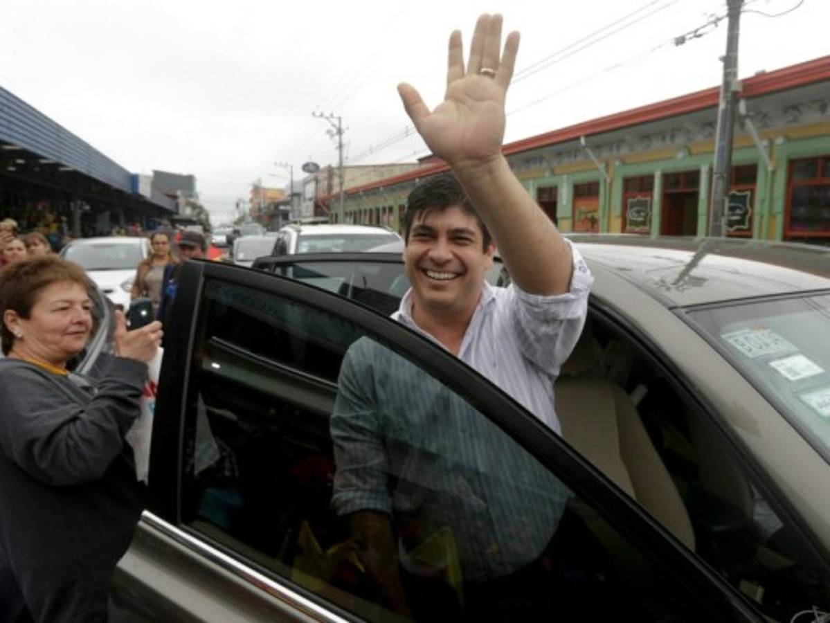 El oficialista Carlos Alvarado es electo presidente de Costa Rica