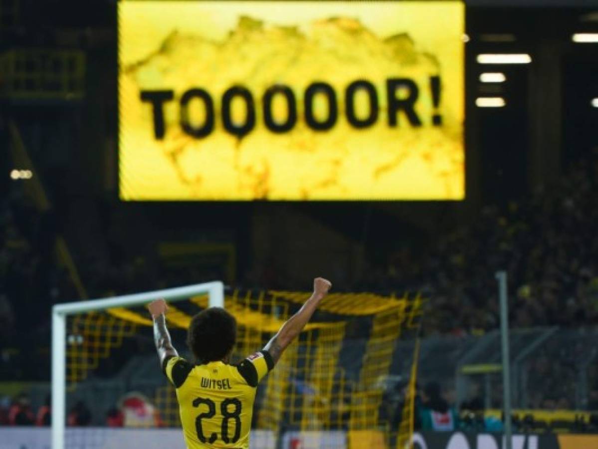 Borussia Dortmund golea al Hannover y le mete presión al Bayern Munich