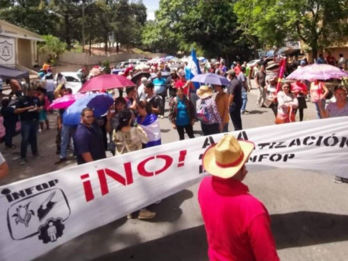 La movilización comenzó en la colonia Kennedy de la capital. Foto:EL HERALDO