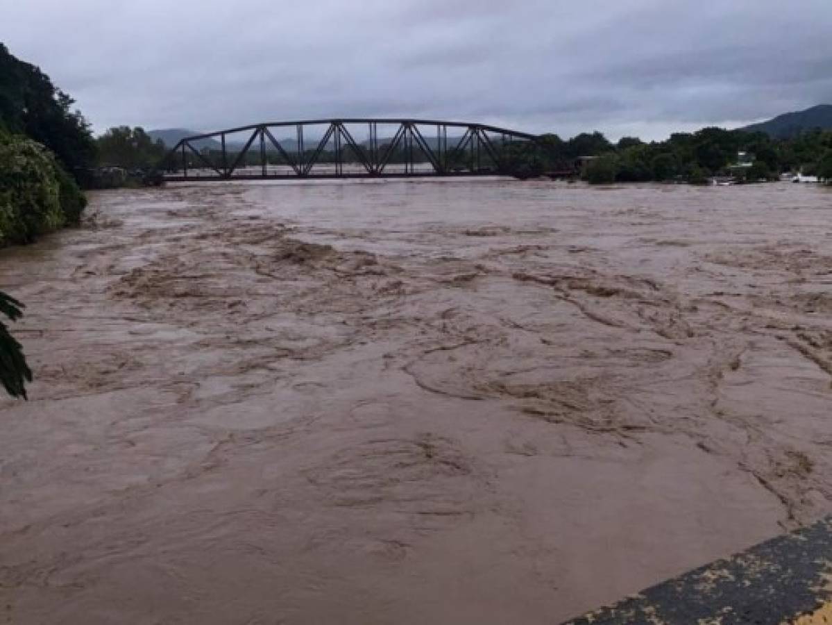 Crecida del río Chamelecón llegará al Valle de Sula en tres horas; piden evacuar