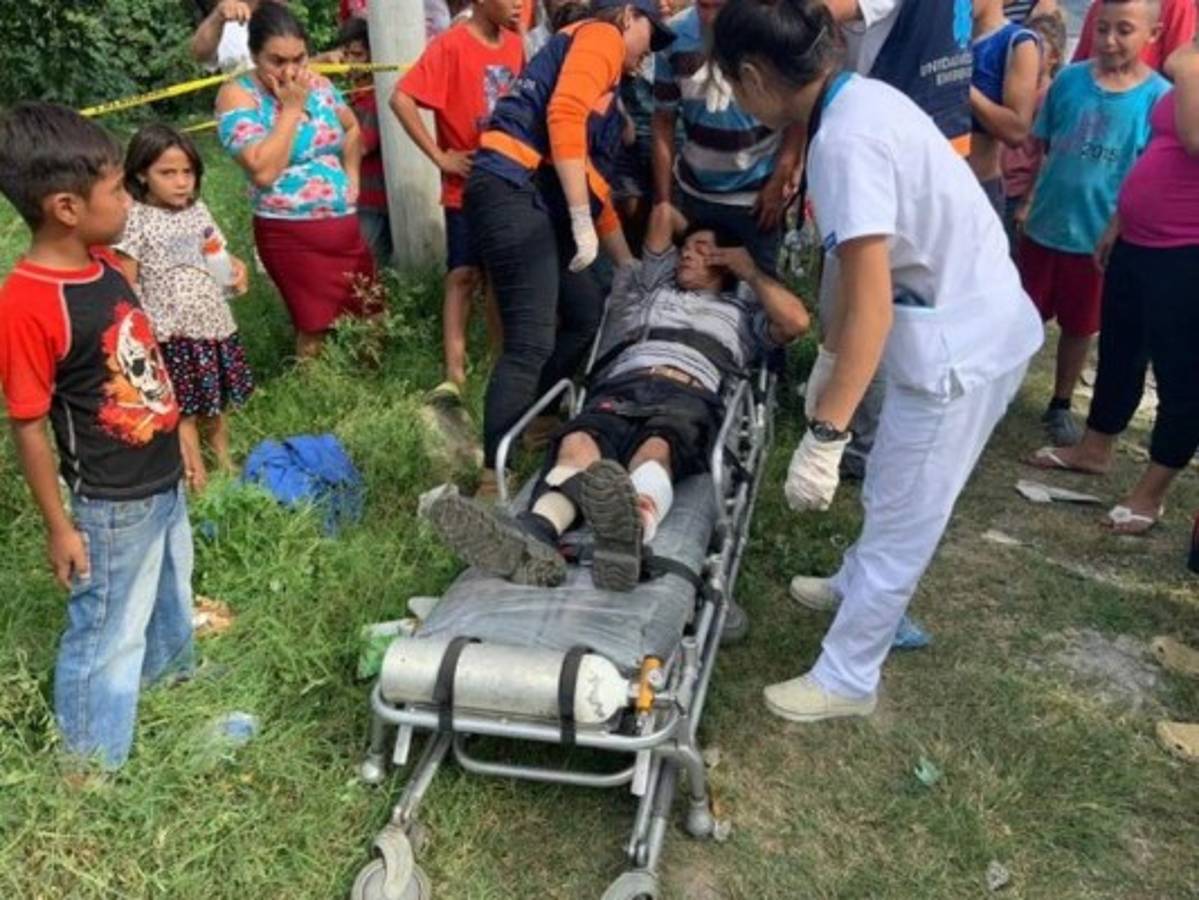 El ciclista que fue atropellado por los sospechosos, fue trasladado a un centro asistencial.