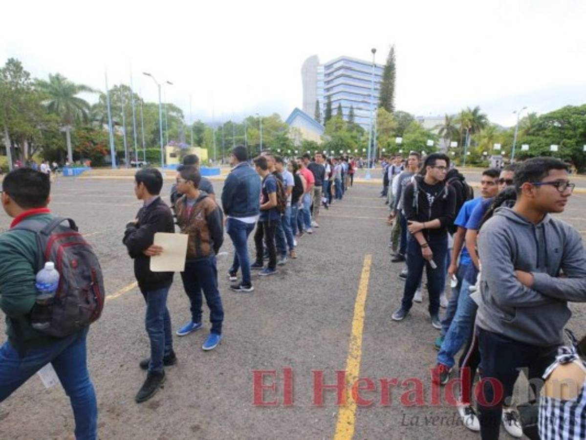 UNAH aplica segunda Prueba de Aptitud Académica a más de 12,500 jóvenes