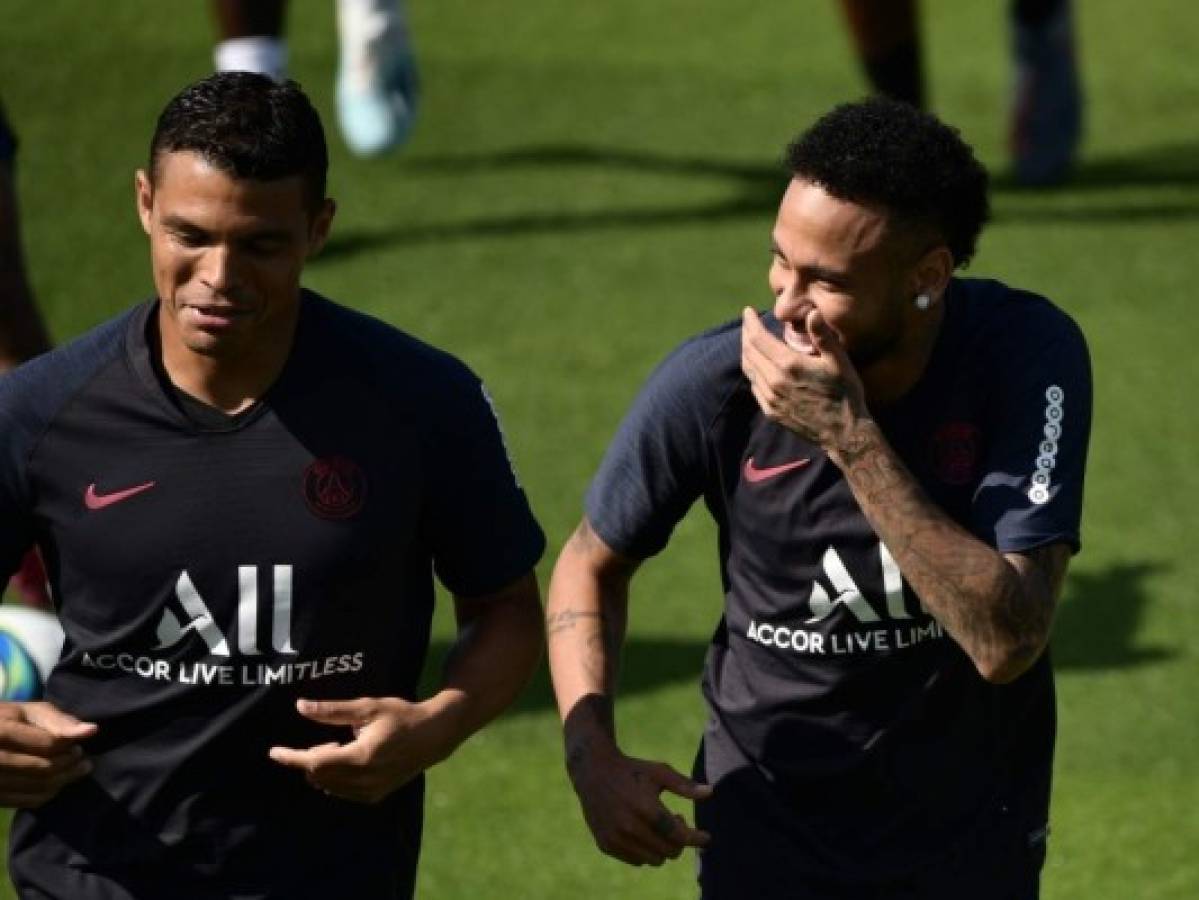 Neymar habría renunciado a su traspaso al Barcelona, según L'Équipe