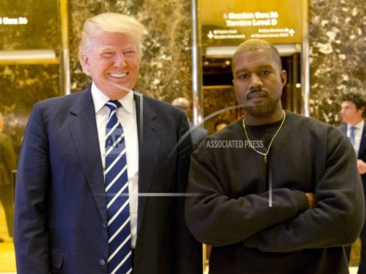 Rapero Kanye West visita a Trump en la Casa Blanca 