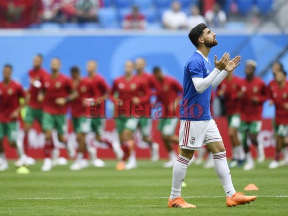 VÍDEO: Bouhaddouz de Marruecos le regala el triunfo a Irán con autogol