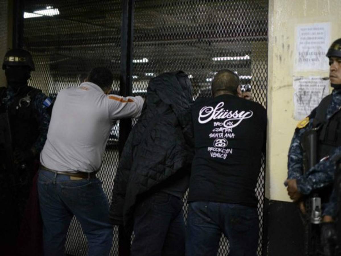 Detienen a nueve presuntos pandilleros en Guatemala