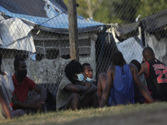 Panamá busca ayuda internacional ante crisis por migrantes