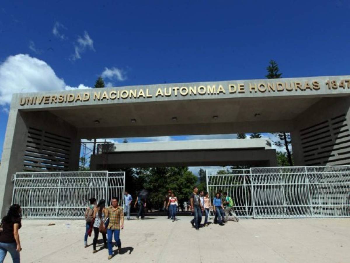 UNAH cancela graduaciones; entregará títulos por ventanilla