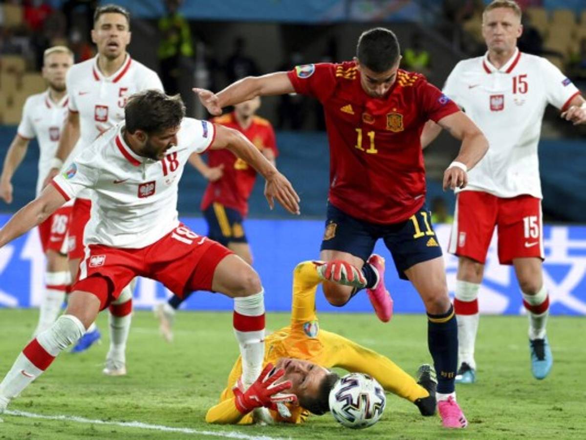 Lewandowski anota y Polonia empata 1-1 con España en la Euro