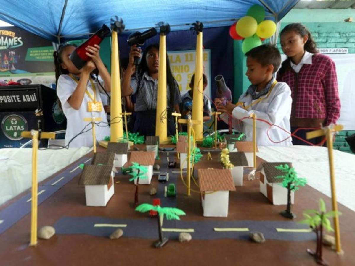 Unos 7,000 alumnos capitalinos fueron conquistados por la ciencia