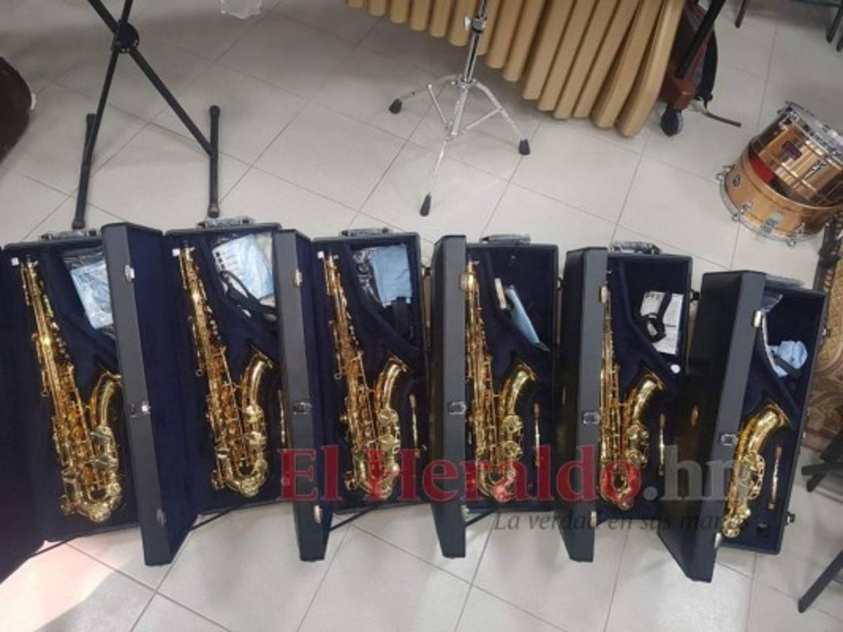 Con los instrumentos que compraría, la institución armada debía conformar nueve bandas marciales y 24 bandas de guerra.