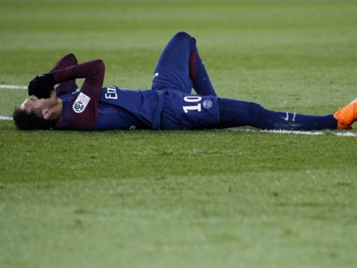 Rakitic y Coutinho abogan por el regreso de Neymar al Barcelona