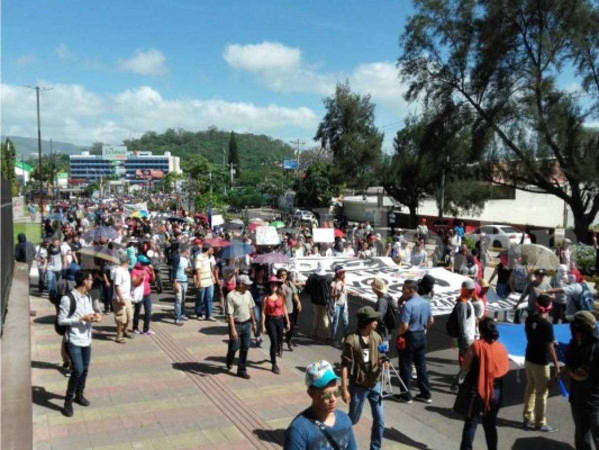 Concluye sin ningún acuerdo intento de diálogo entre autoridades y estudiantes