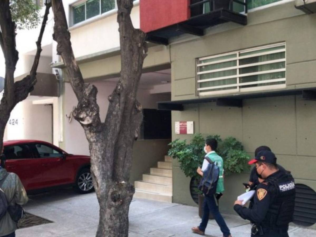 En reunión de Año Nuevo: Mujer cayó de un sexto piso, investigan se resbaló o fue lanzada