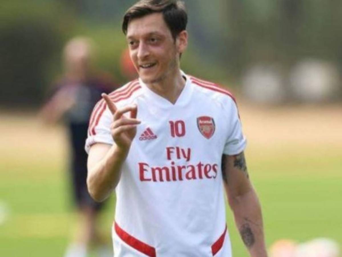 Özil al Arsenal: 'Yo decidiré cuándo me voy, y nadie más'