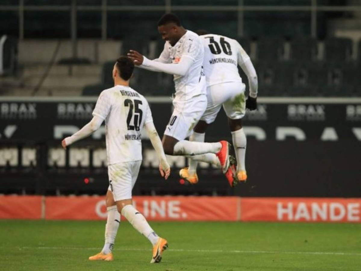 Borussia Mönchengladbach gana 4-2 a Borussia Dortmund y se pone cuarto
