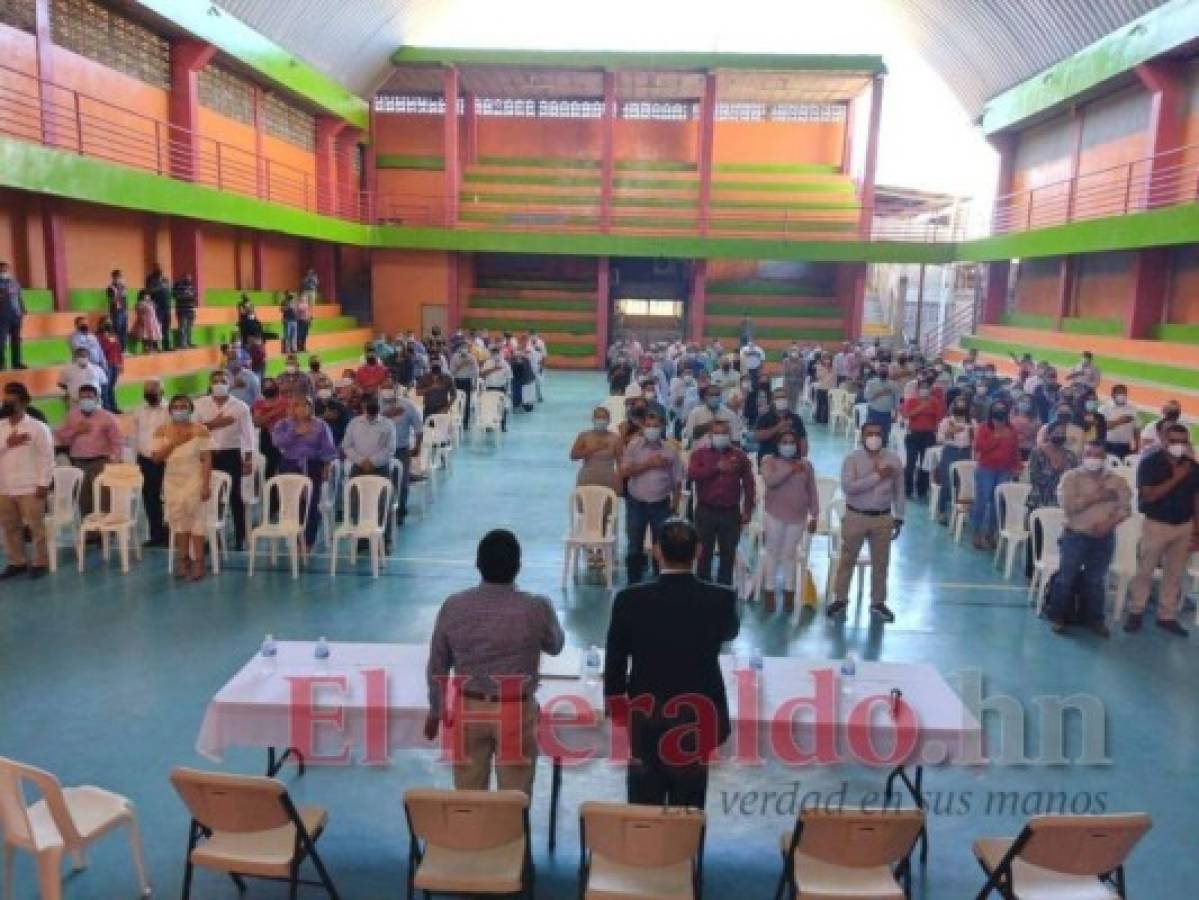 Juramentan las 21 corporaciones municipales electas de Comayagua