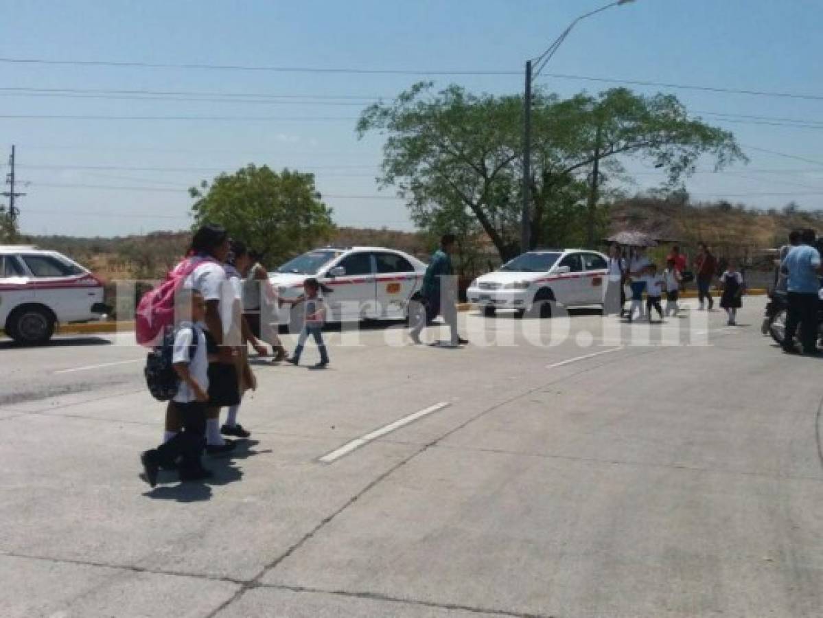Taxistas en protesta paralizan tráfico en Choluteca