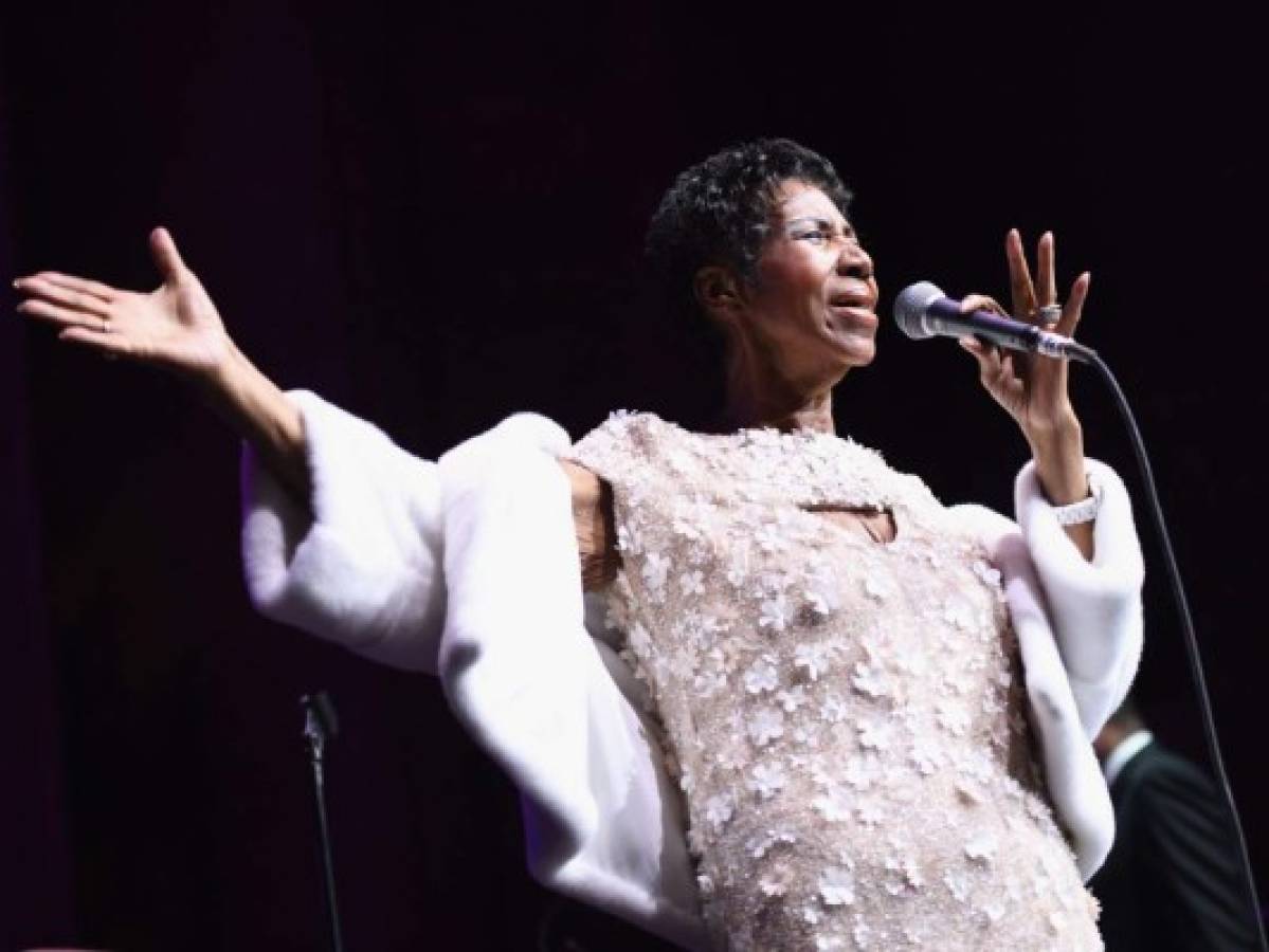 Iglesia de Detroit realiza vigilia para la débil 'Reina del Soul' Aretha Franklin 