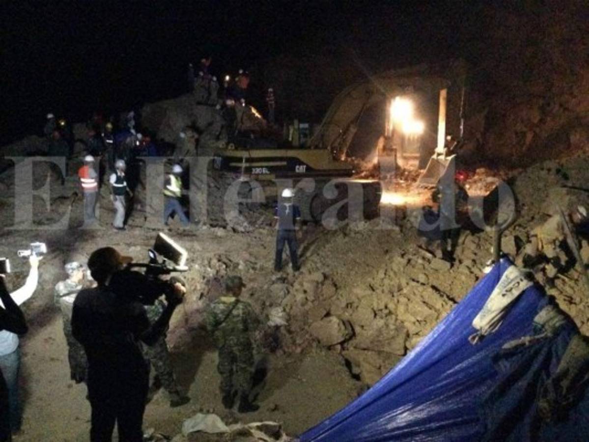 VIDEO: Así fue el dramático rescate de minero soterrado