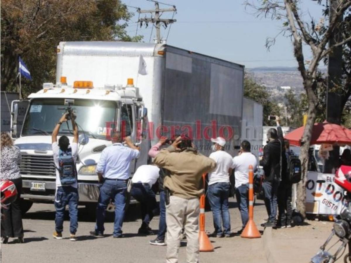 Tensión, caos e incertidumbre en las bodegas del Infop y cómputos del CNE