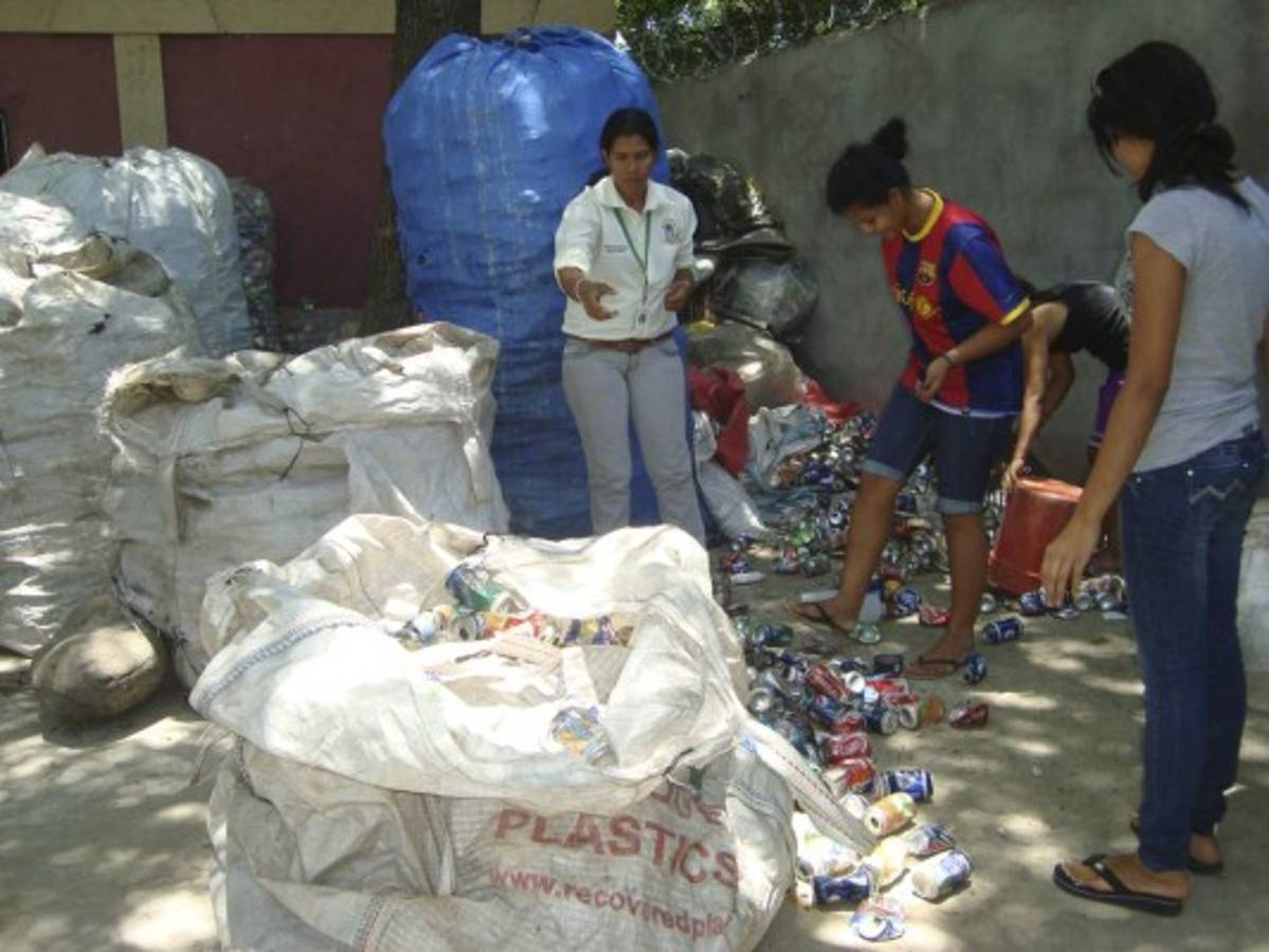 Promueven el reciclaje como terapia ocupacional