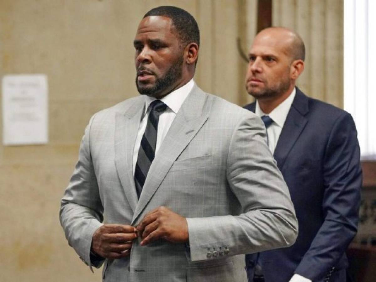 Actualizan acusación de abuso sexual contra R. Kelly 