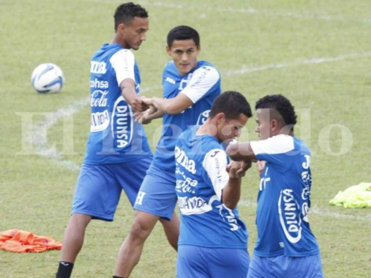 Nájar se entrenó con la Selección de Honduras y pese a atentados se queda en la H