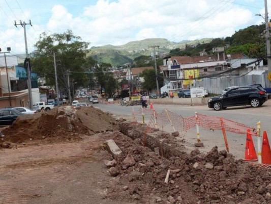 Carril de avenida La Paz permanecerá cerrado hasta el 15 de diciembre